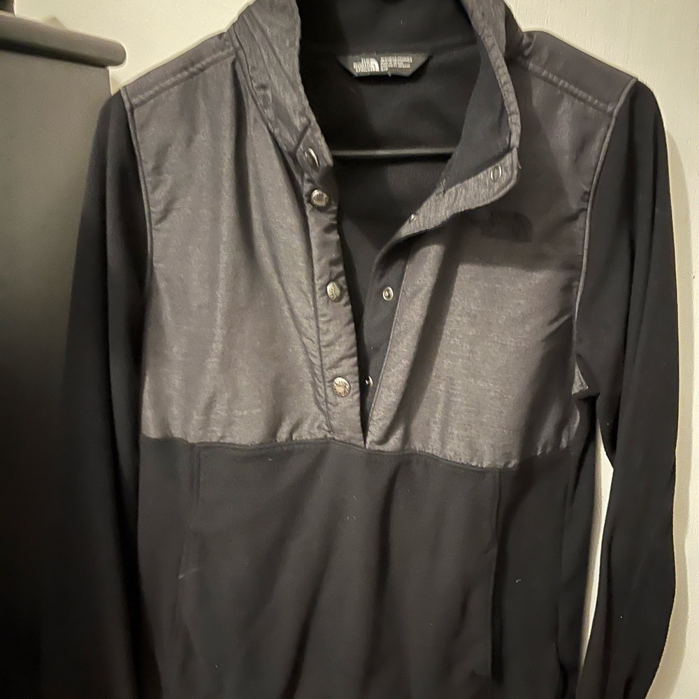 The North Face Black and Gray Button-Up Pullover